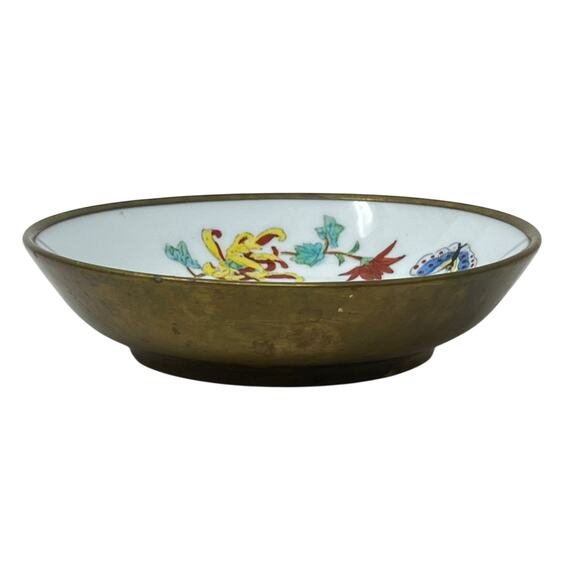 Vintage Chinese Hand-Painted Porcelain & Brass Bowl 6″ Diameter Floral Motif - Picture 4 of 7